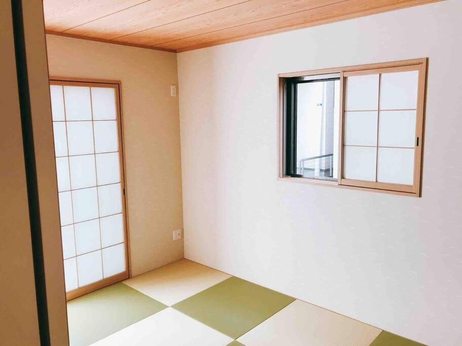 Spacious 120m2/4 Bedrooms/2 Toilets/free Parking Apartemen *